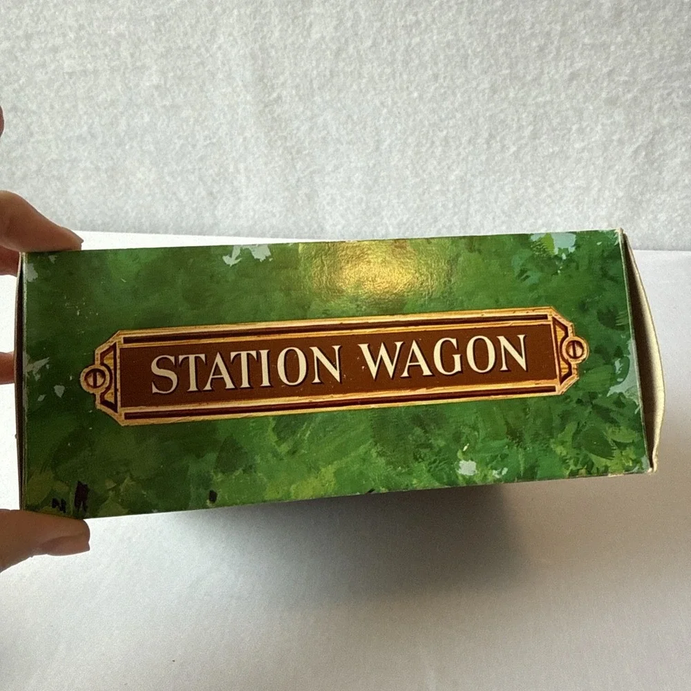 Vintage Avon 1923 Station Wagon Decanter Tai Winds 6oz FULL With Box Woody Car